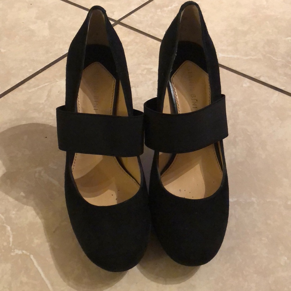 Gianni Bini black suede stiletto heels 9 m - Picture 2 of 4